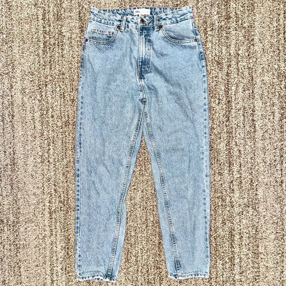 ZARA Women's Mid Rise Light Denim Blue Relaxed Jeans Size 4 - Picture 1 of 12